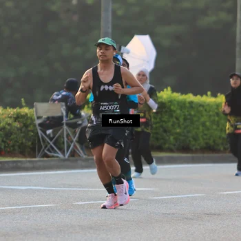 Runner Photo 6991688