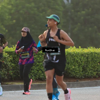 Runner Photo 6991689