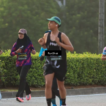 Runner Photo 6991690