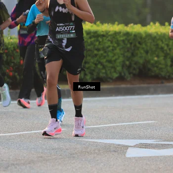 Runner Photo 6991699