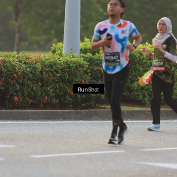 Runner Photo 6991729