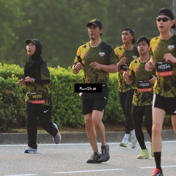 Runner Photo 6991736