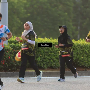 Runner Photo 6991742