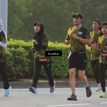 Runner Photo 6991744