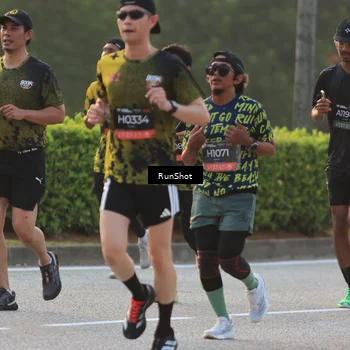 Runner Photo 6991749