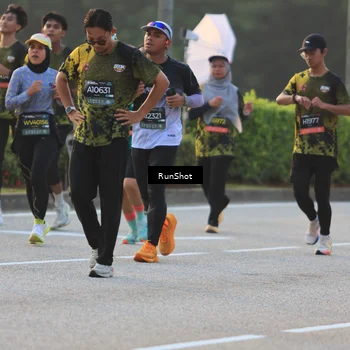 Runner Photo 6991801