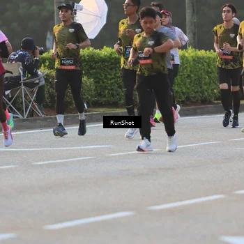 Runner Photo 6991923