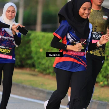 Runner Photo 6991984