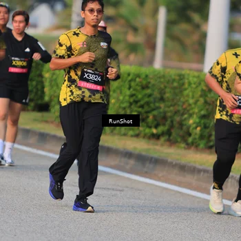 Runner Photo 6991993