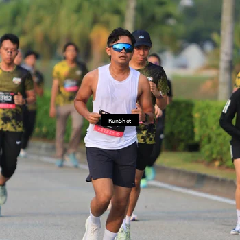 Runner Photo 6992020