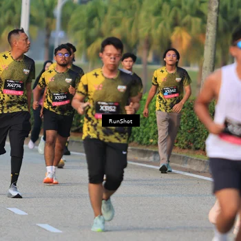 Runner Photo 6992026