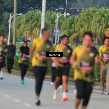 Runner Photo 6992037