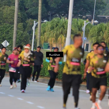 Runner Photo 6992056