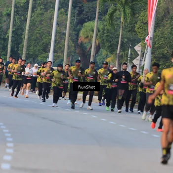 Runner Photo 6992059
