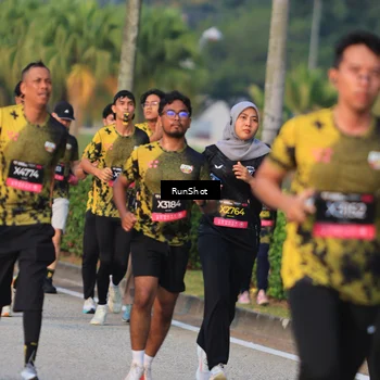 Runner Photo 6992064