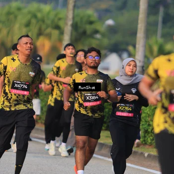 Runner Photo 6992067