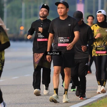Runner Photo 6992071