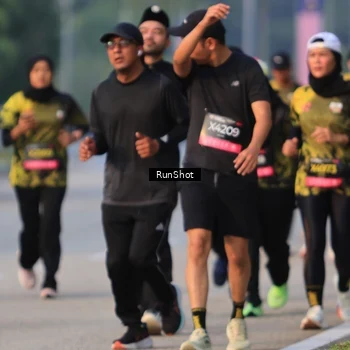 Runner Photo 6992078