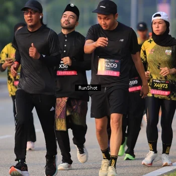 Runner Photo 6992080