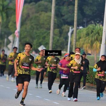 Runner Photo 6992088