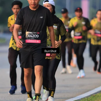 Runner Photo 6992099