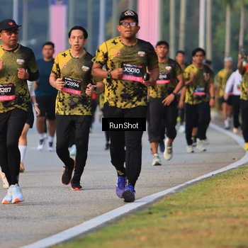 Runner Photo 6992101