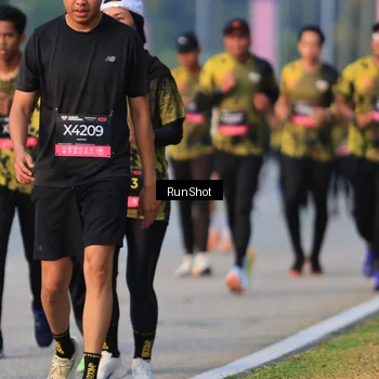 Runner Photo 6992103