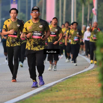 Runner Photo 6992113