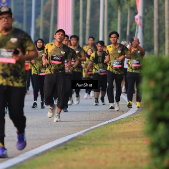 Runner Photo 6992116