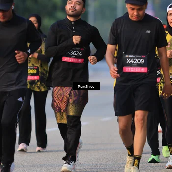 Runner Photo 6992118