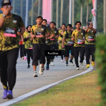 Runner Photo 6992122