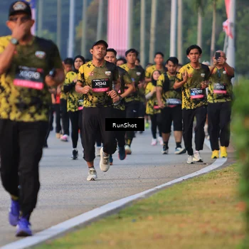 Runner Photo 6992123