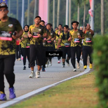 Runner Photo 6992131