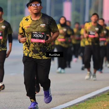 Runner Photo 6992143