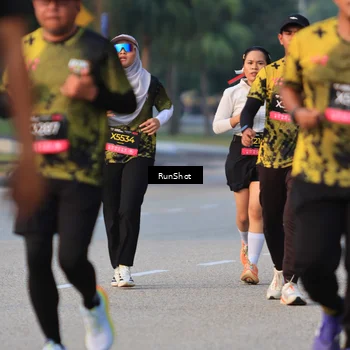 Runner Photo 6992157