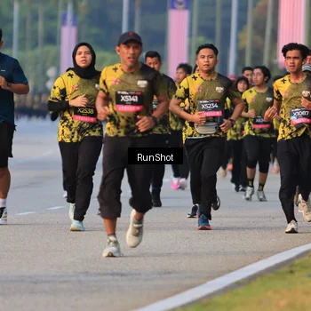 Runner Photo 6992171