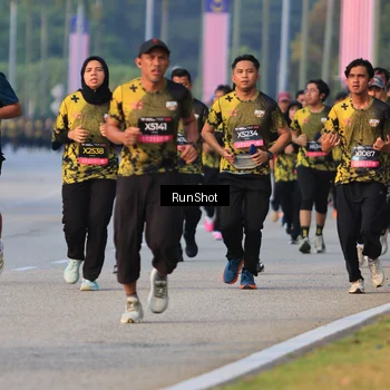 Runner Photo 6992173