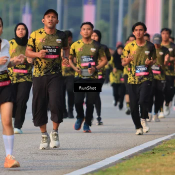Runner Photo 6992194