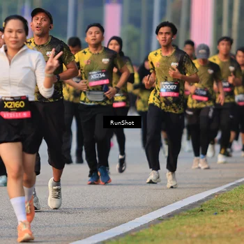 Runner Photo 6992197