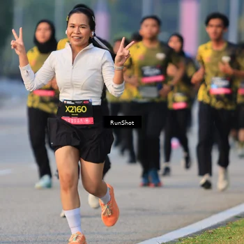 Runner Photo 6992202