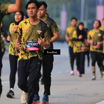 Runner Photo 6992276