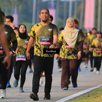 Runner Photo 6992472