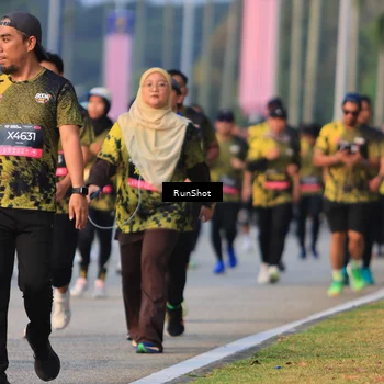 Runner Photo 6992473