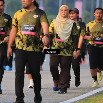 Runner Photo 6992485