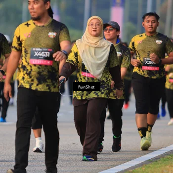 Runner Photo 6992487