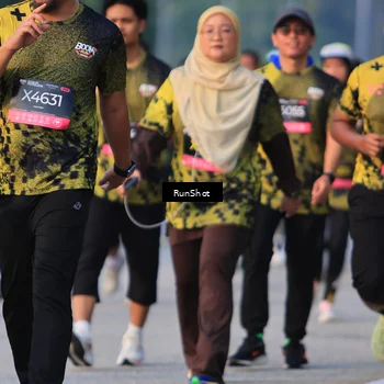 Runner Photo 6992489