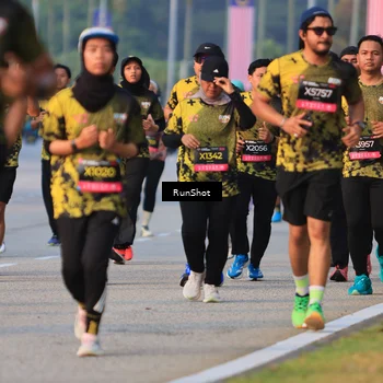 Runner Photo 6992498