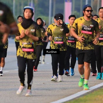 Runner Photo 6992499