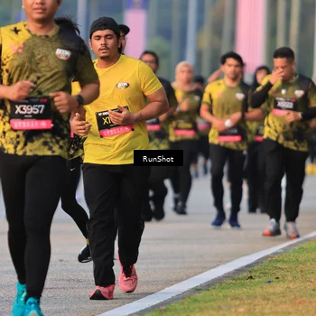 Runner Photo 6992542