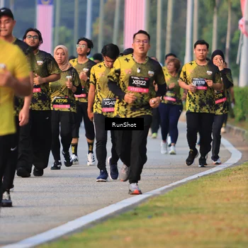 Runner Photo 6992549